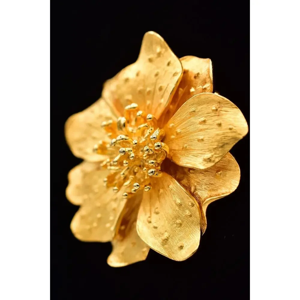 KJL Vintage Dogwood Flower Pin Brooch Brushed Gold Matte Chunky Signed 80s BinBK